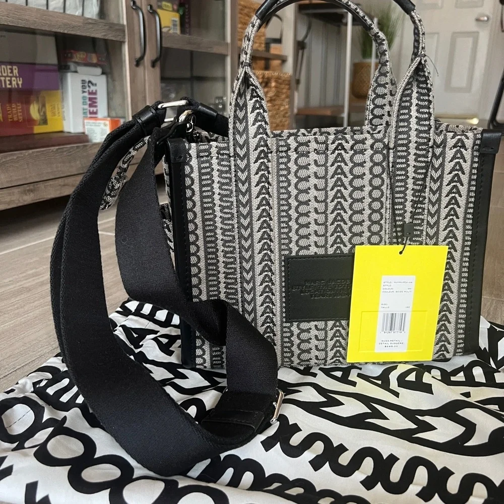 MARC JACOBS THE TOTE BAG MEDIUM TOTE SPECIAL PRINT NWT - Picture 5 of 7